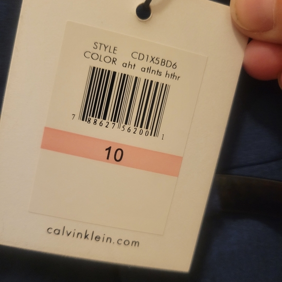 NEW! Calvin Klein dress with black belt - Picture 3 of 4